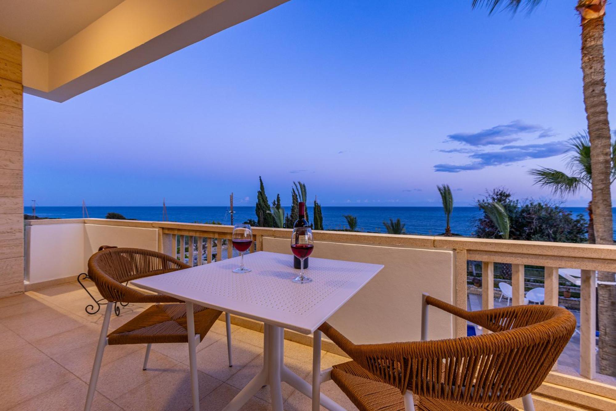 Villa Chrysta Agios Theodoros Buitenkant foto